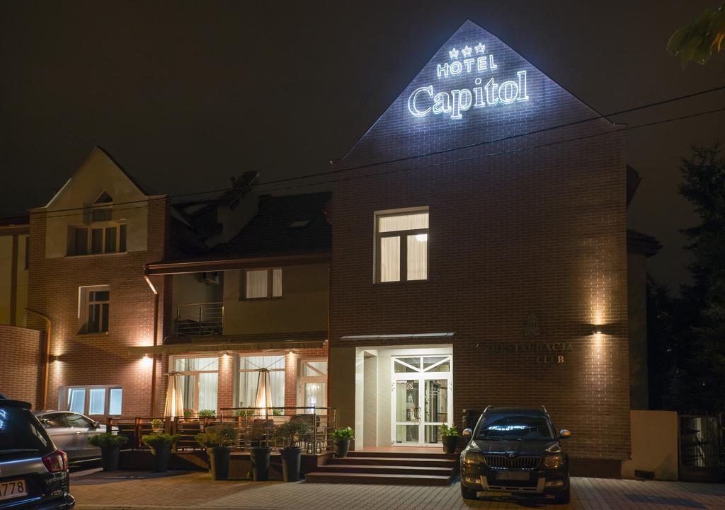Hotel Capitol Biała Podlaska Exteriör bild